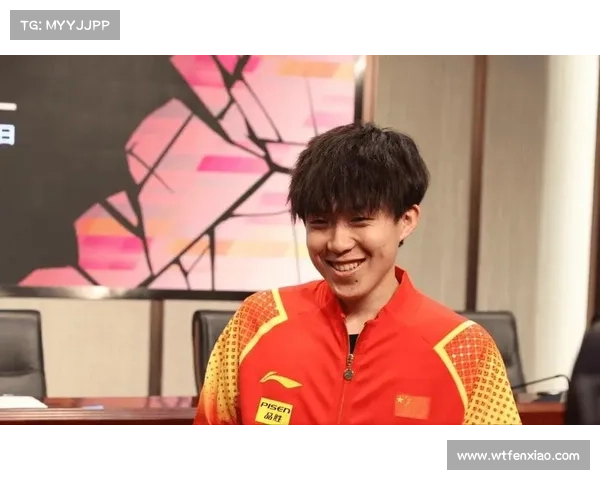 王楚钦赛中被闪光灯干扰揉眼提醒 3比0战胜安宰贤成功晋级8强