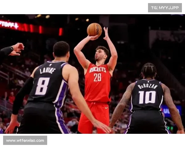 火箭与鹈鹕外线集体哑火上半场三分手感冰冷命中率惨淡